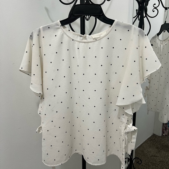 Elodie White Flutter Sleeve Blouse with Tie Front - Picture 1 of 14